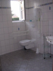 Zur vergrösserten Ansicht Rollstuhl Ferienwohnung Ostsee behindertengerecht Ostsee barrierefrei