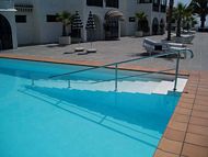 Pooltreppe - Behindertenfreundliche seniorengerechte Ferienwohnung Appartement Gran Canaria Kanarische Inseln